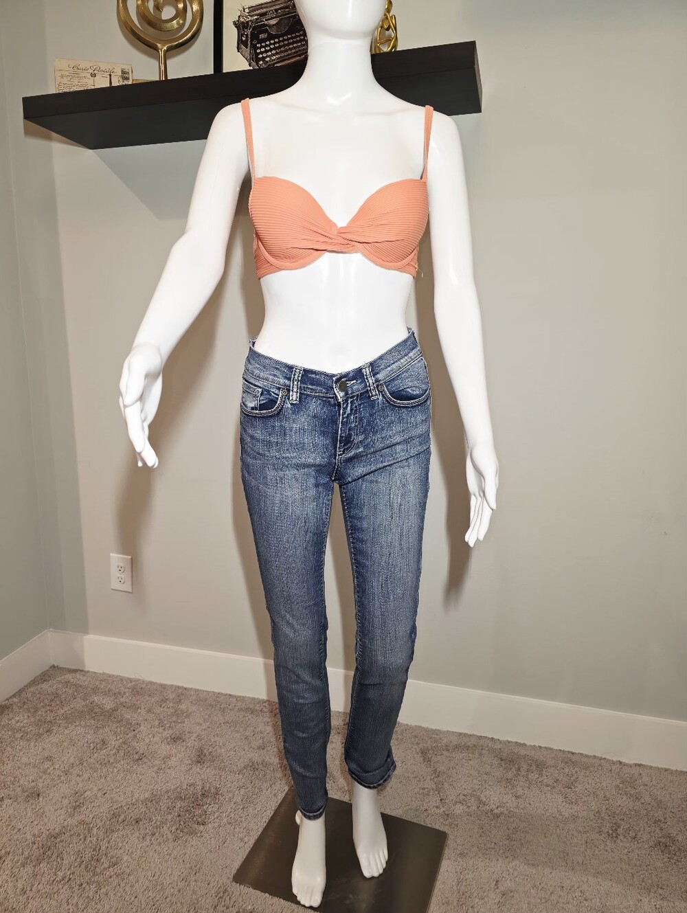 New York & Company Skinny Jeans in Blue Wash